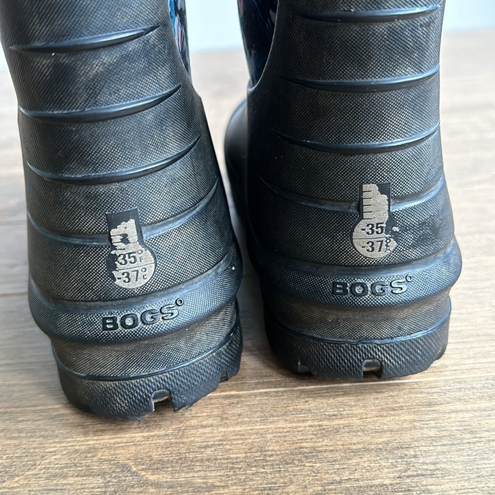 Bogs - size 2 - Picture 3 of 3